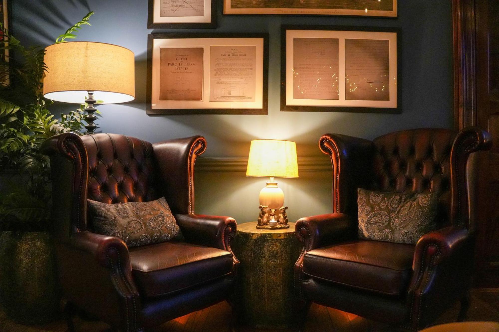 Bed & Breakfast Parc-le-breos House 4*