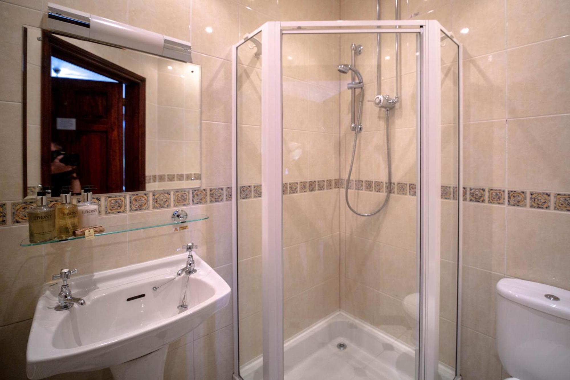 Parc-le-breos House 4*