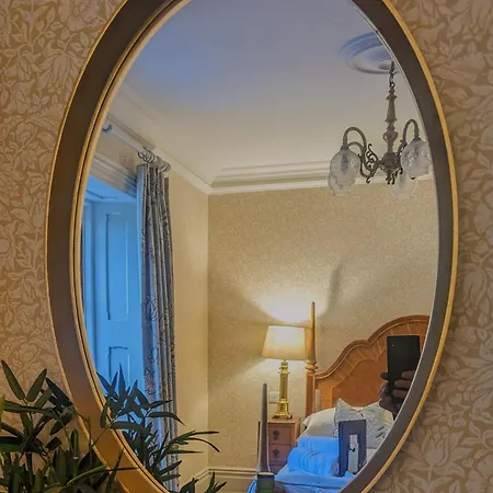 Parc-Le-Breos House Bed & Breakfast Penclawdd Room photo