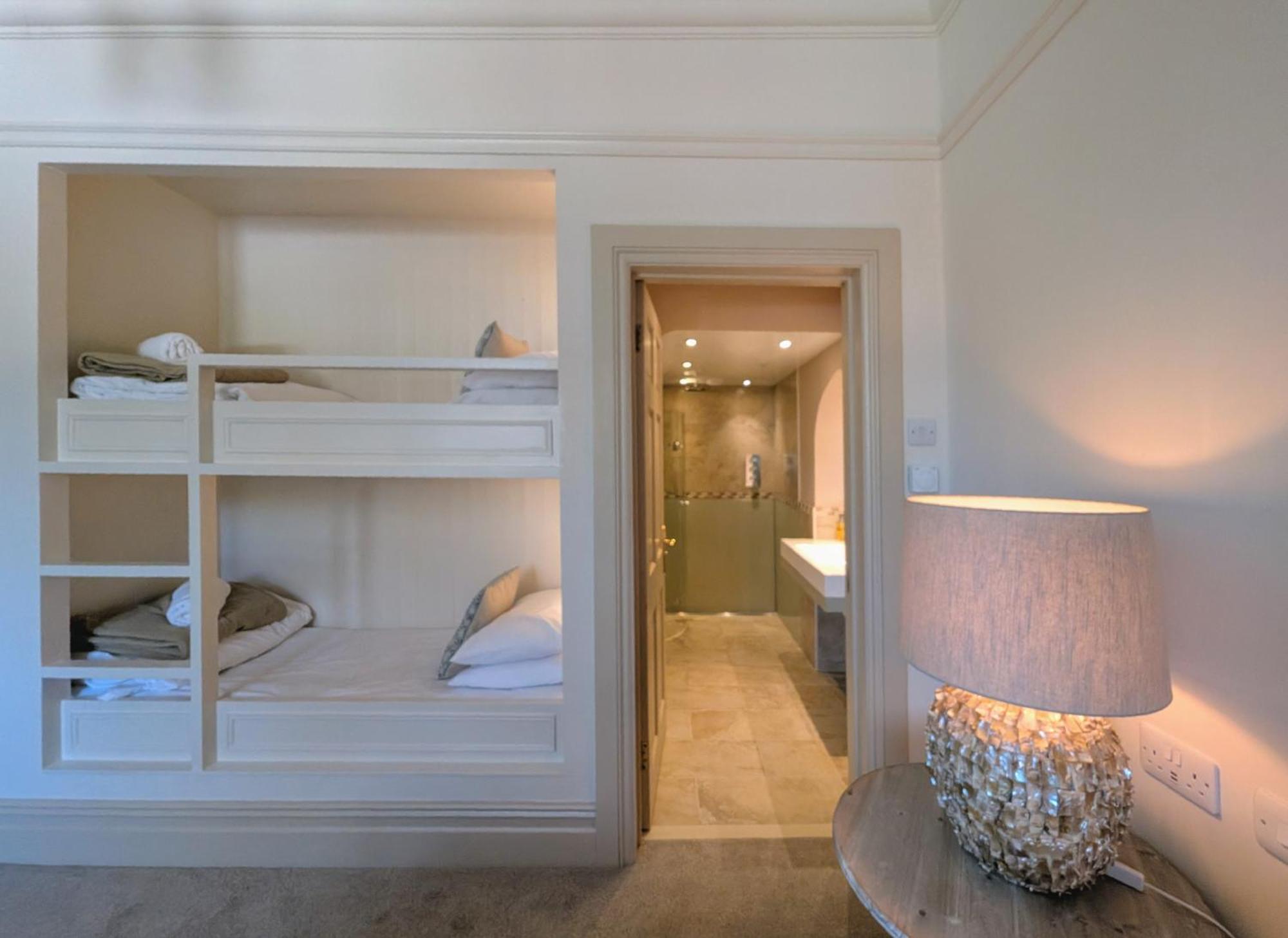 Parc-le-breos House Bed & Breakfast Penclawdd